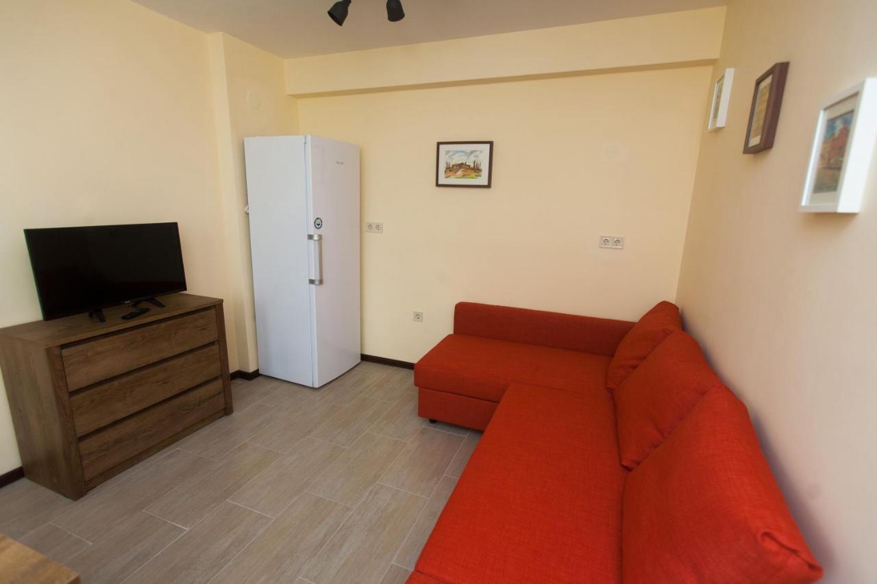 Family House - Free Parking