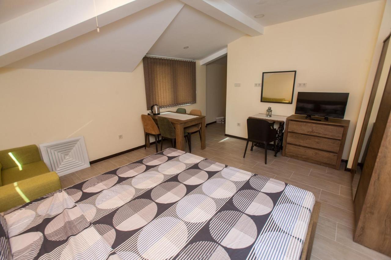 Family House - Free Parking Guest house 3*