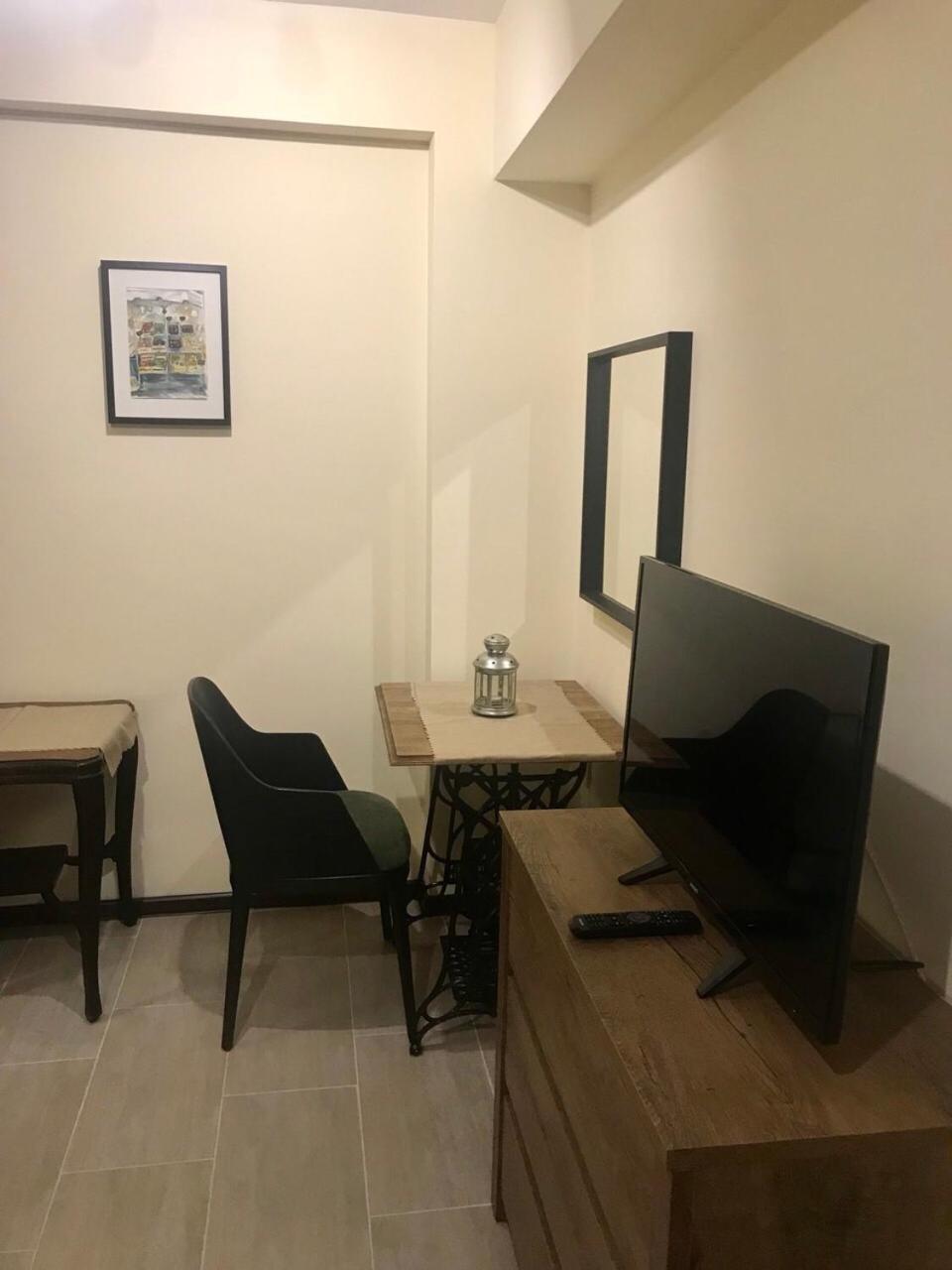 Family House - Free Parking