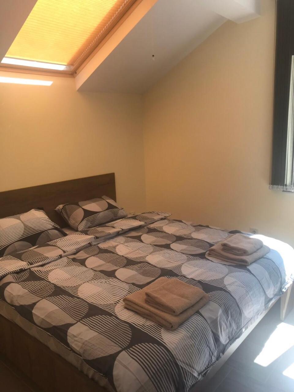 Family House - Free Parking