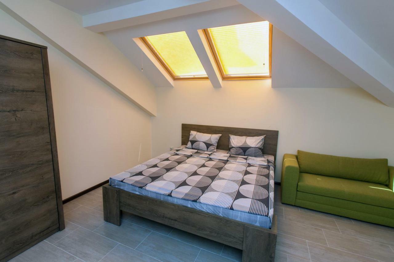 Family House - Free Parking Guest house 3*