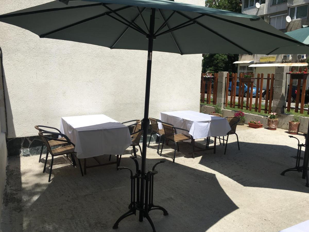 Guest house Family House - Free Parking