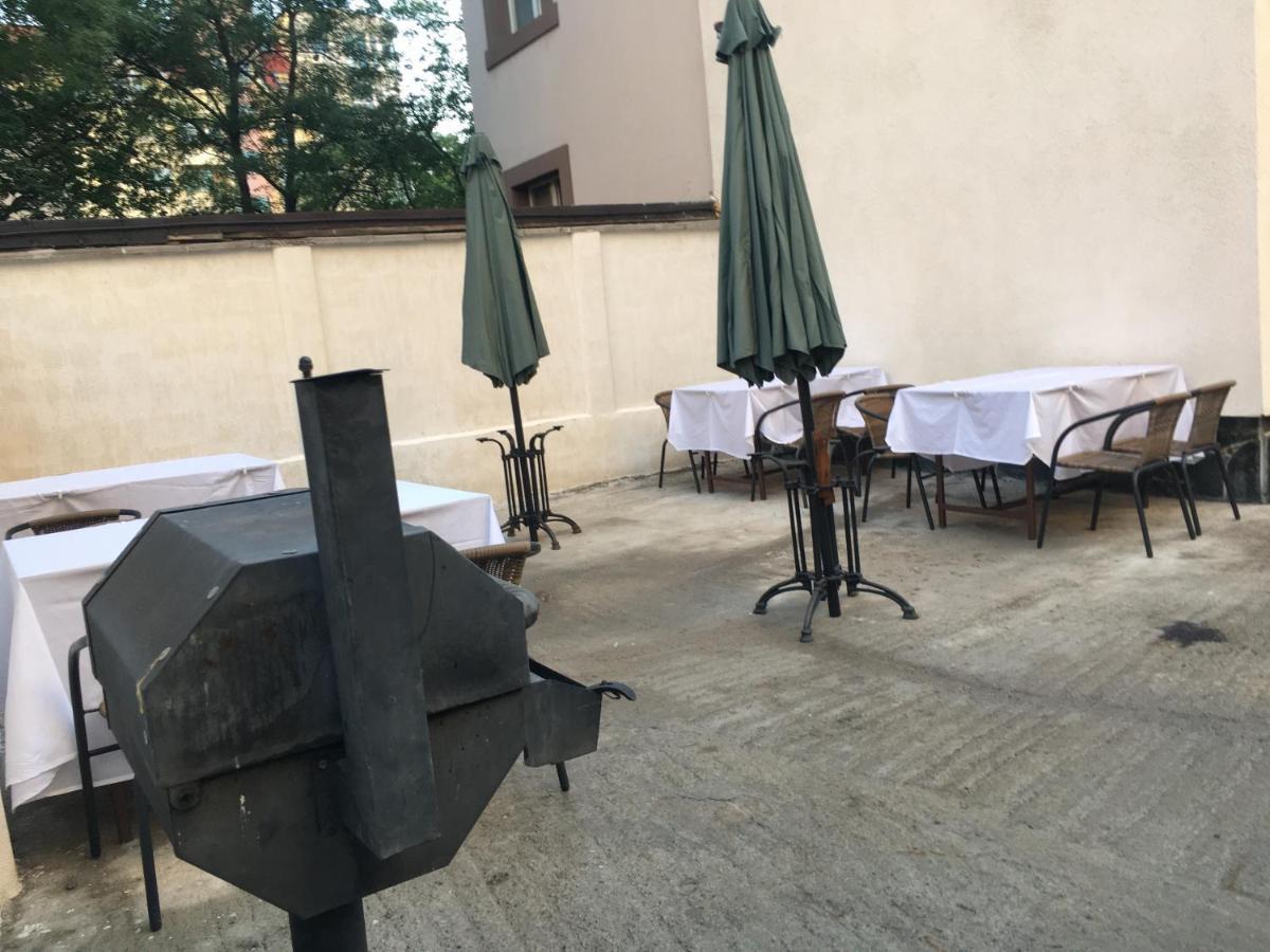 Guest house Family House - Free Parking